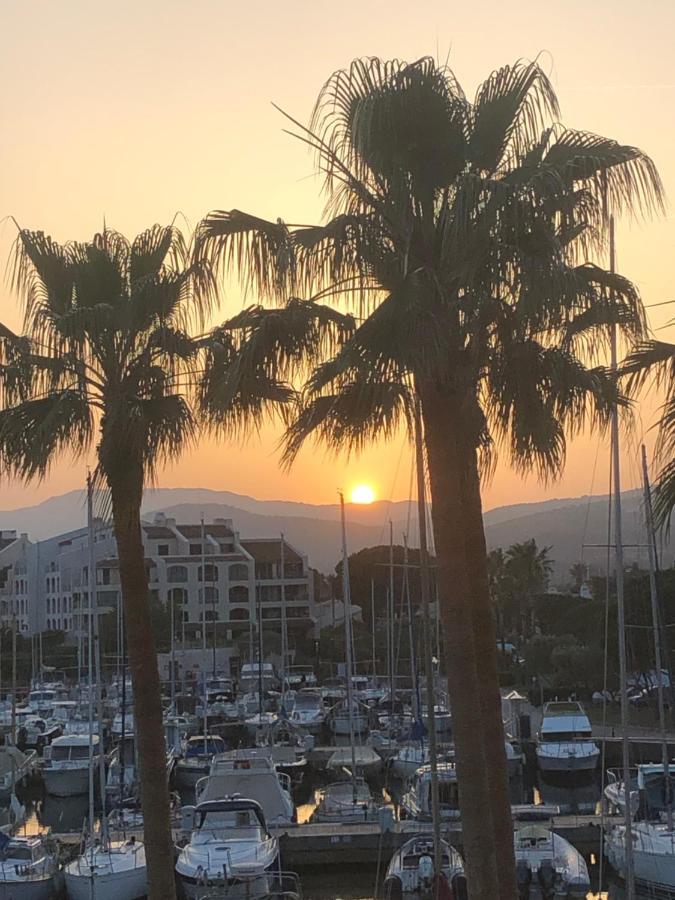 Petit Cocon Magnifique Vue Sur Marina Dans Le Golfe De Saint Tropez Daire Cogolin Dış mekan fotoğraf